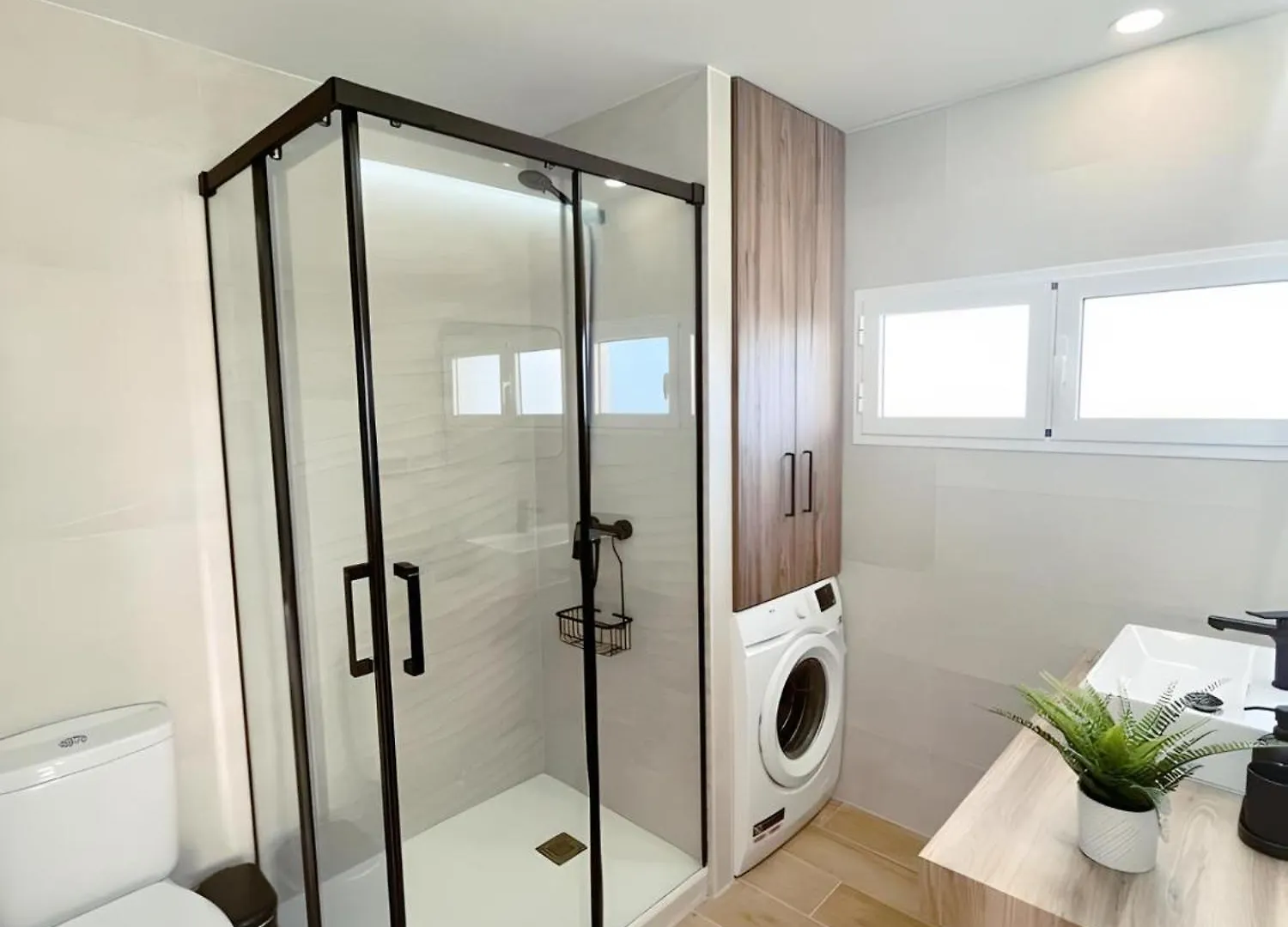 Precioso Apartamento Reformado Con Vistas Directas Al Mar Torremolinos Daire